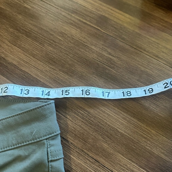 prAna Women's Briann Pant size 6
W4317TL08
Green
32” inseam - Picture 5 of 9